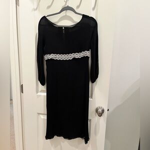 Ports 1961 Elegant Black Dress with White Lace Detail